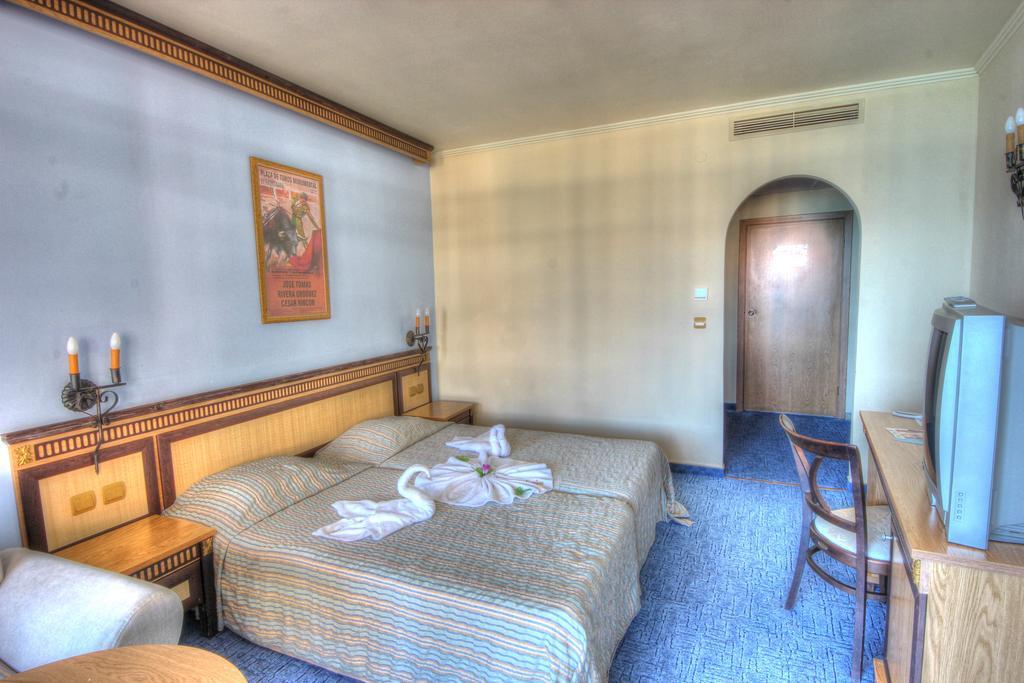 Atrium Beach Hotel Elenite Εξωτερικό φωτογραφία
